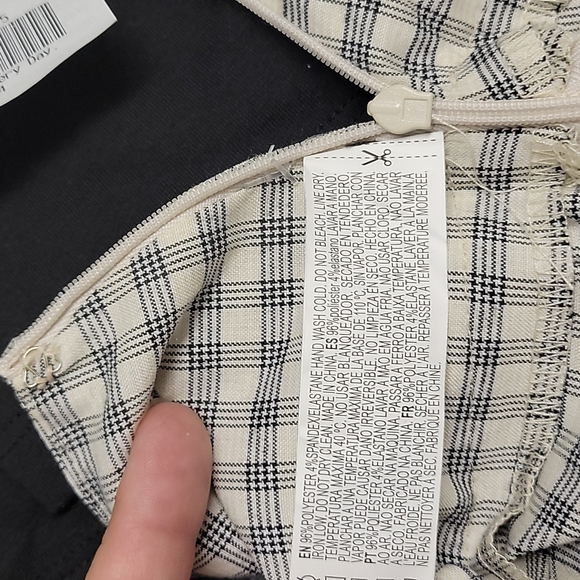 NWT Mini Skirt - Picture 6 of 7